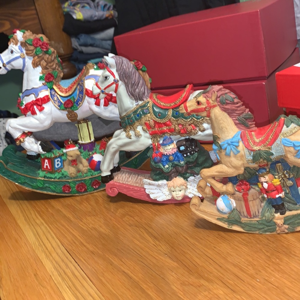 3 Vintage Rocking Horses - Picture 11 of 11